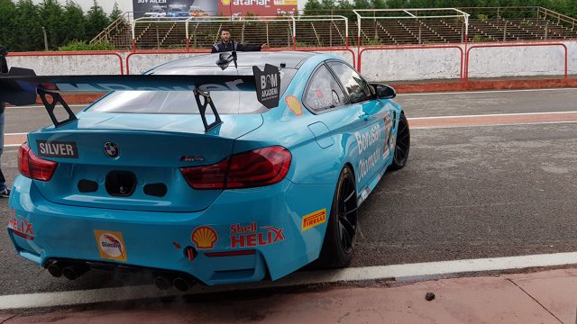 BMW M4 GT4