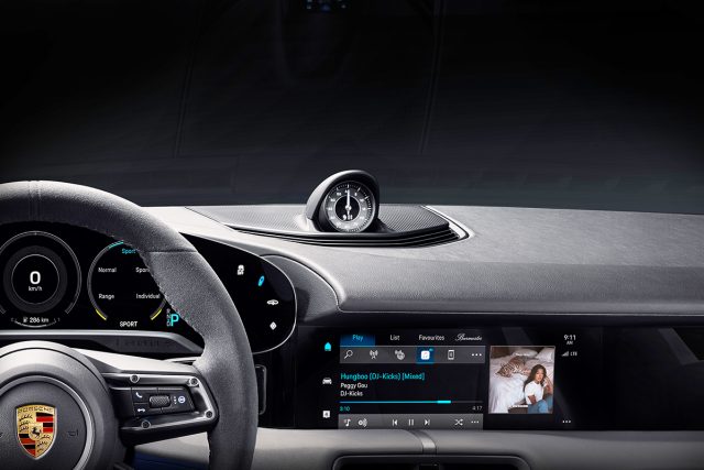 Porsche Taycan Apple