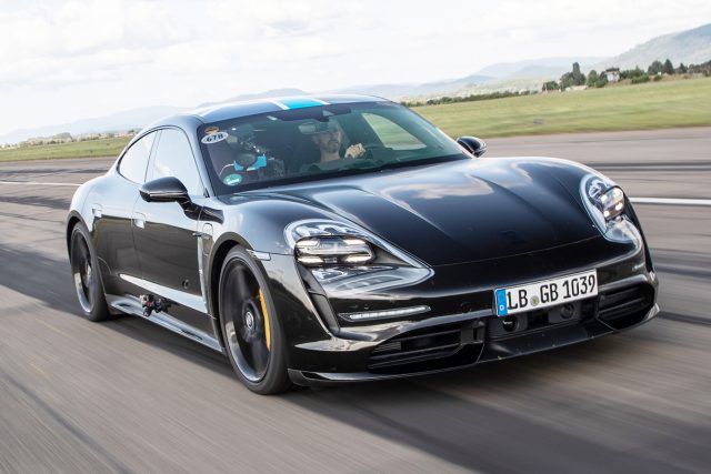 Yeni Porsche Taycan