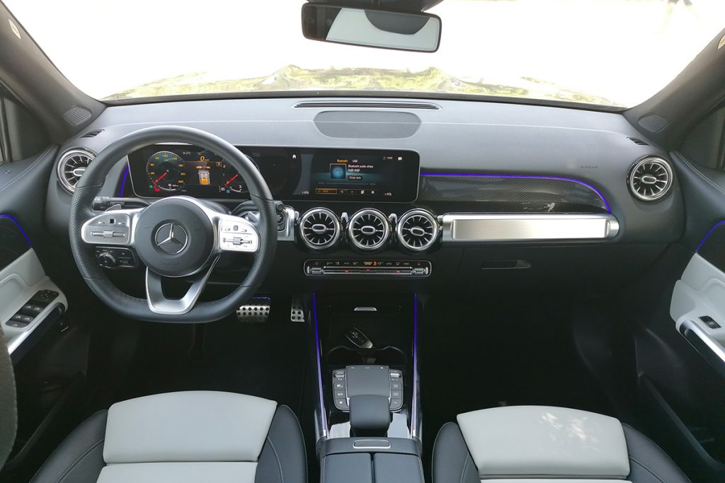 Mercedes_Benz GLB 200 AMG_3