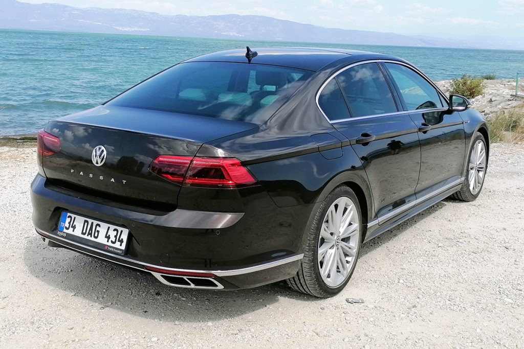 VW Passat 1.5 TSI ACT DSG R-Line_2