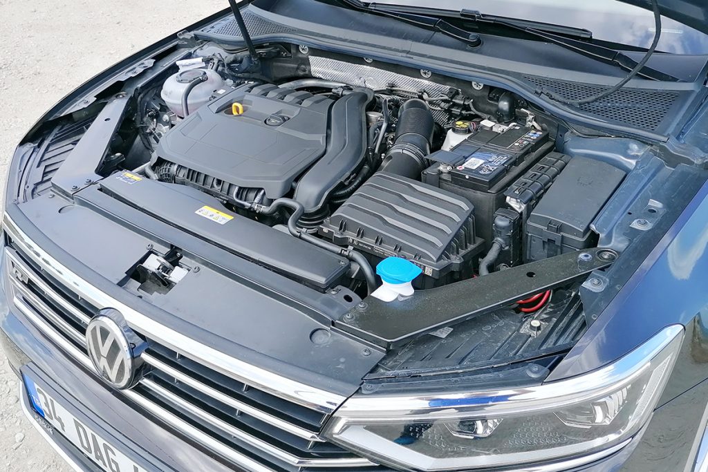 VW Passat 1.5 TSI ACT DSG R-Line_4