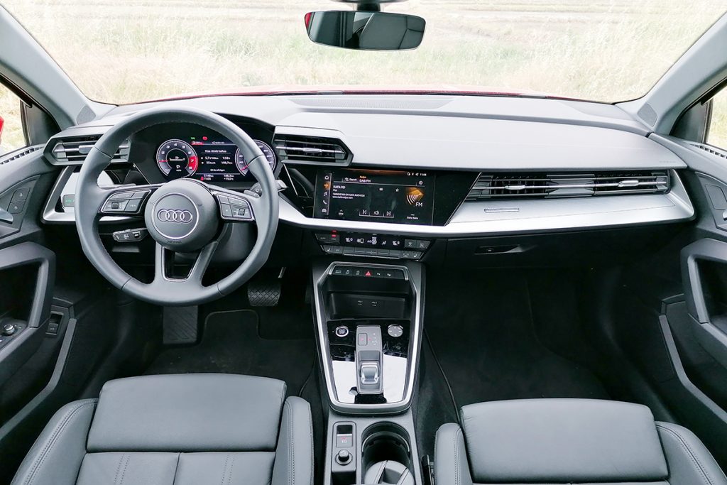 AUDI A3 SEDAN 35 TFSI 150 HP S-LINE S-TRONIC_3