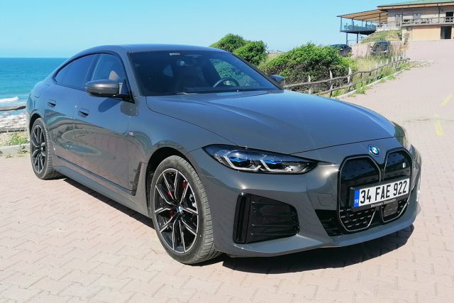 BMW i4 eDrive40 M SPORT