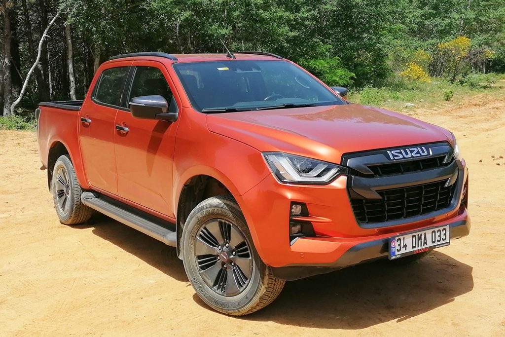 ISUZU D-MAX 4X4 V-CROSS AT