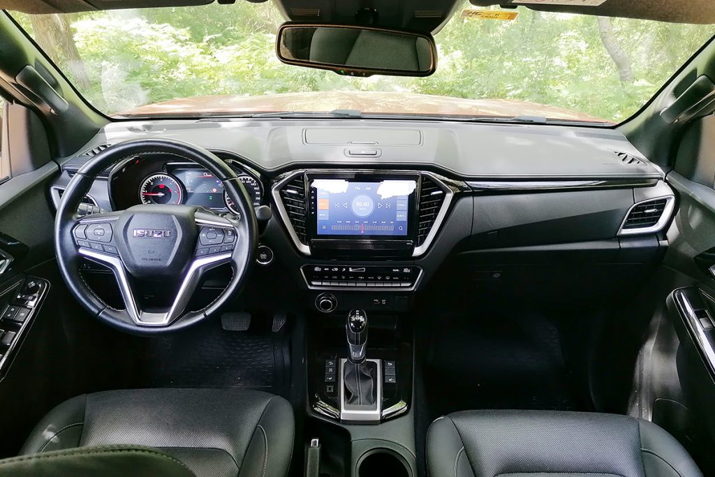 ISUZU D-MAX 4X4 V-CROSS AT_3