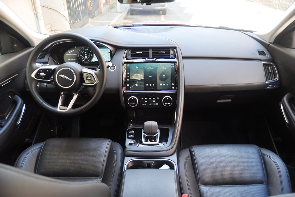 Jaguar E-PACE SE 1.5 160 PS FWD OTM._3