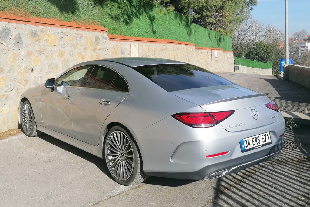 MERCEDES-BENZ CLS 300 d 4MATIC FL AMG_2