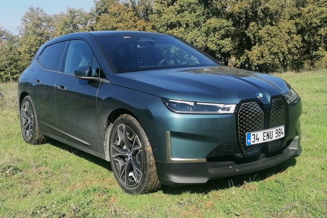 BMW iX xDrive 40 First Edition Sport