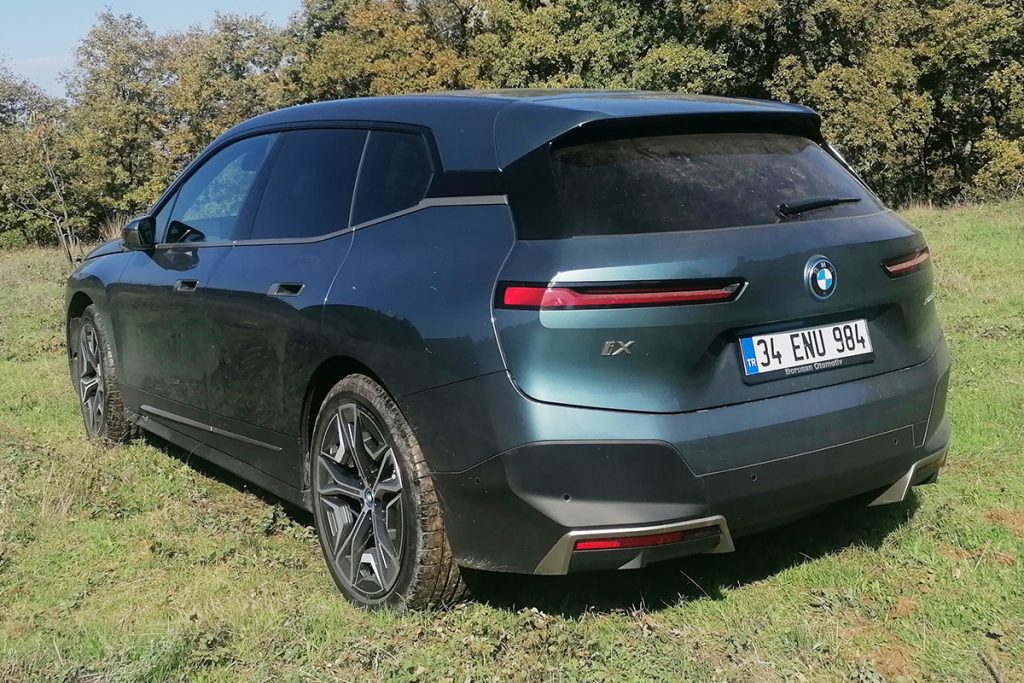 BMW iX xDrive 40 First Edition Sport_2