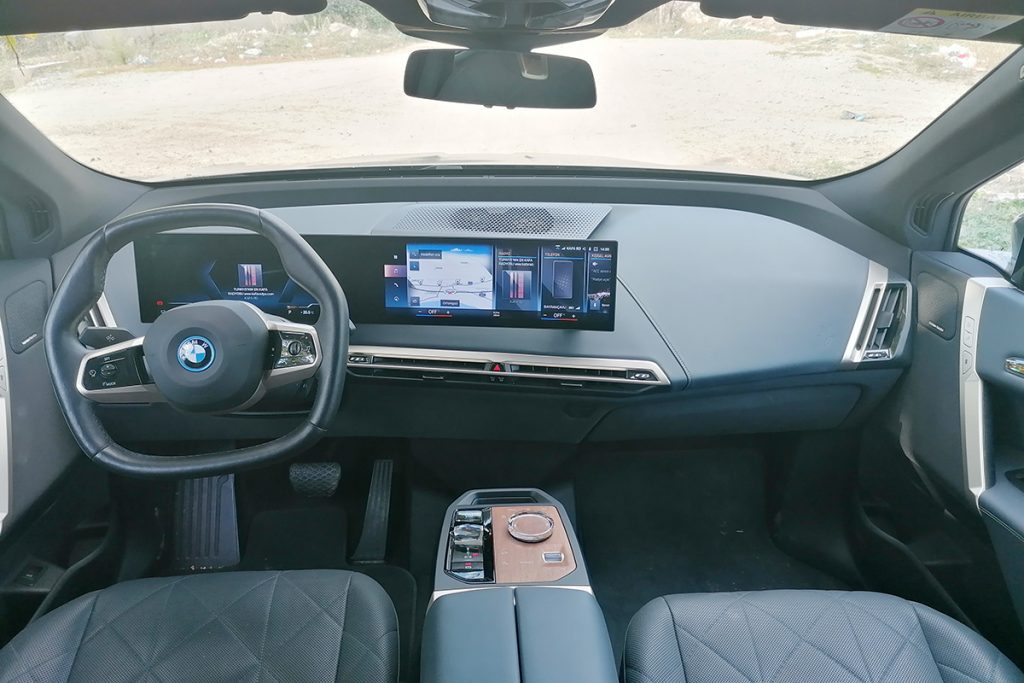 BMW iX xDrive 40 First Edition Sport_3