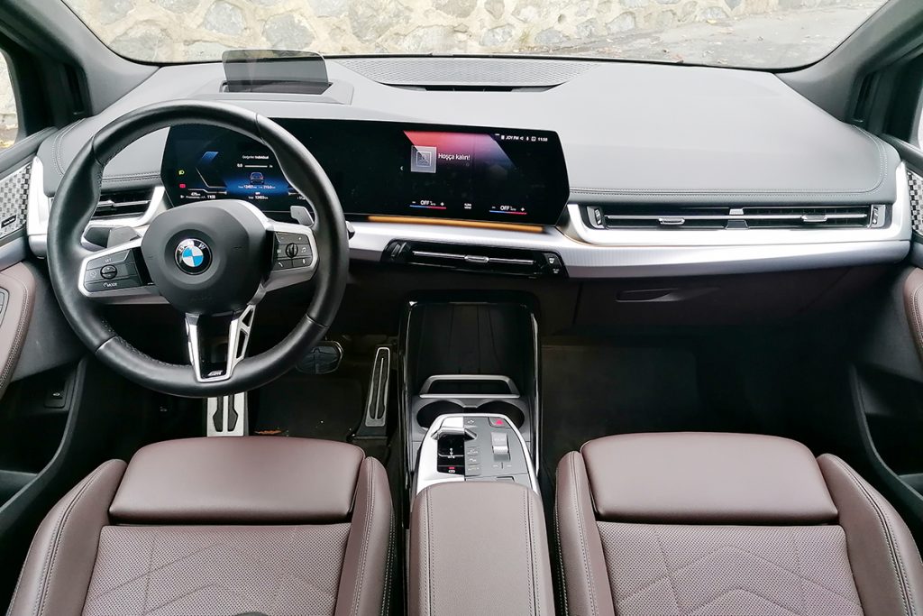BMW 218i Active Tourer_3