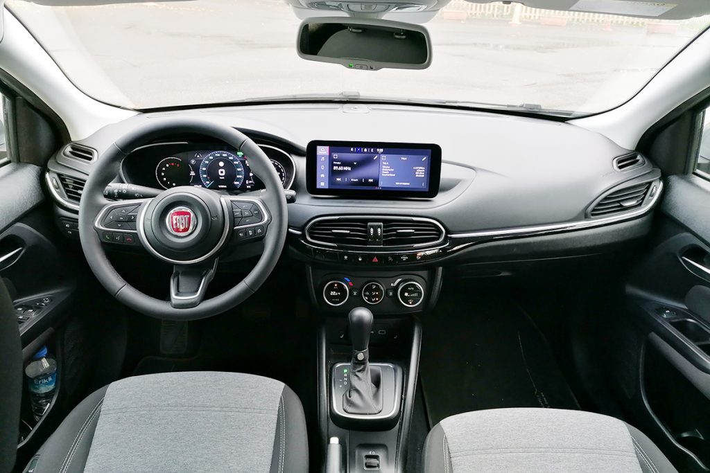 Fiat Egea Cross Hybrid_3