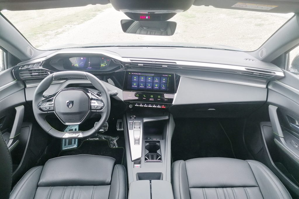 Peugeot 408 GT 1.2 Puretech 130 HP EAT8_3
