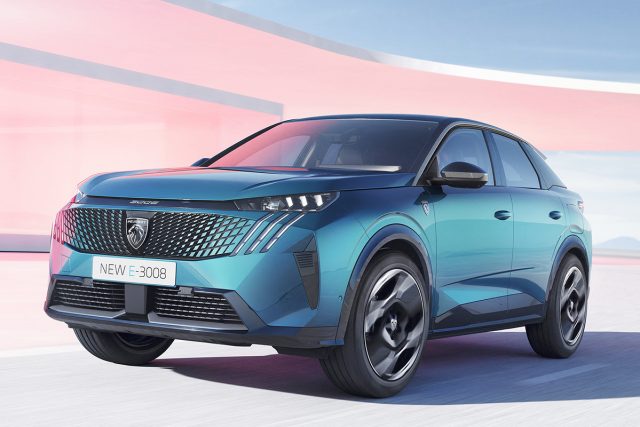 Yeni Peugeot E-3008