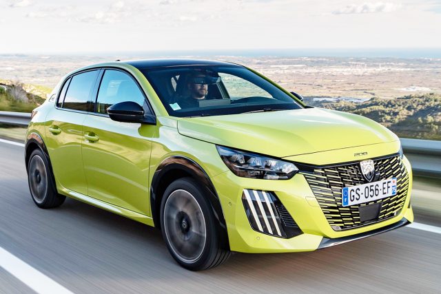 Yeni Peugeot E-208 Yeni Peugeot E-208