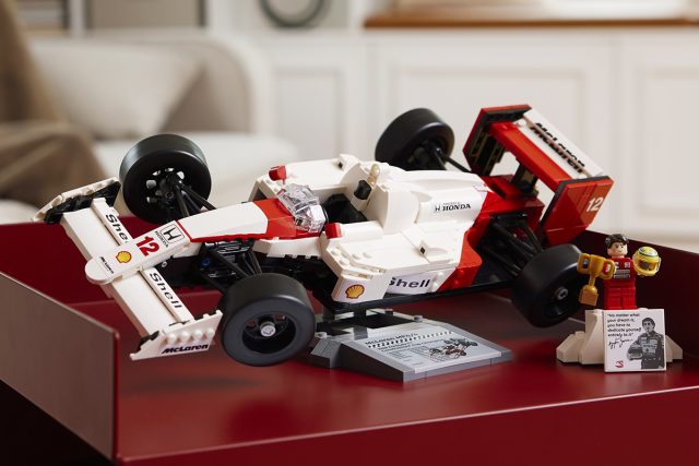 McLaren MP44 Lego