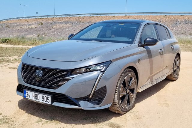 Peugeot E-308 GT