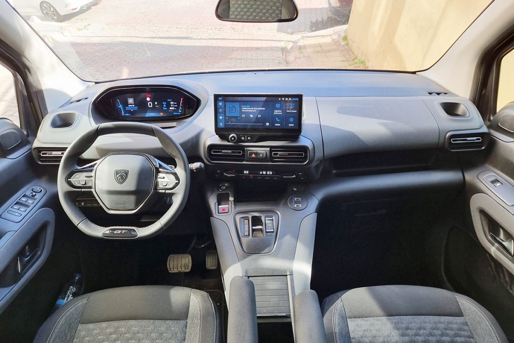 Peugeot Rifter GT 1.5 BlueHDI 130 HP EAT8_3