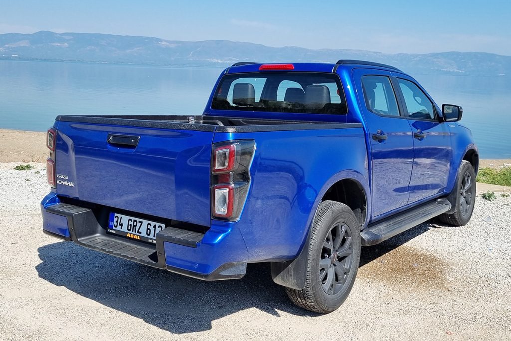 Isuzu D-Max V-Cross 4X4 AT_2