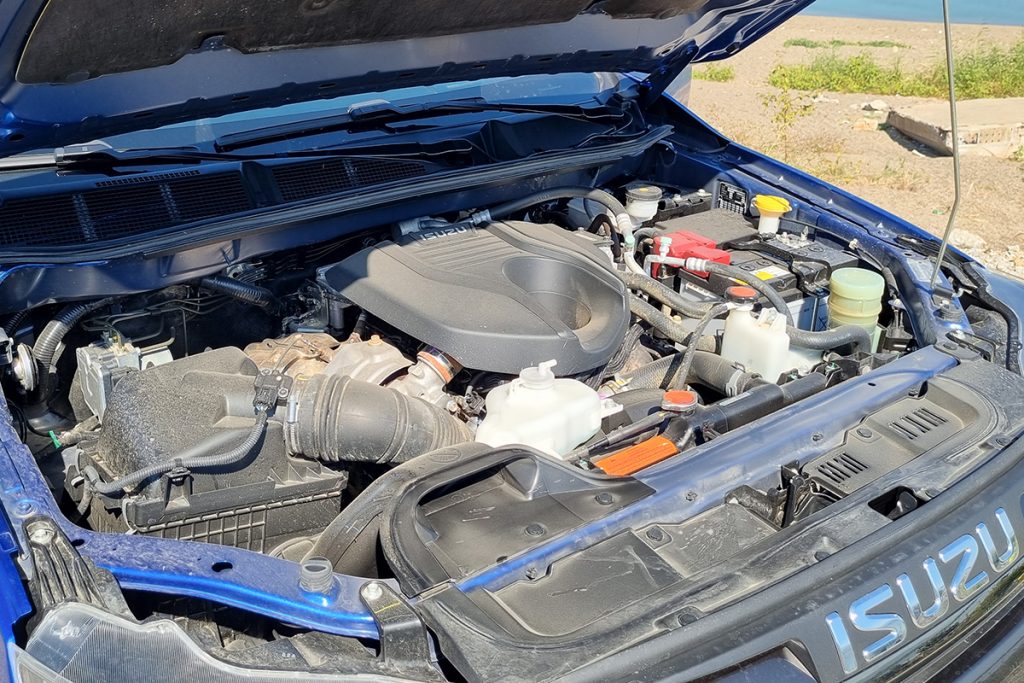 Isuzu D-Max V-Cross 4X4 AT_4