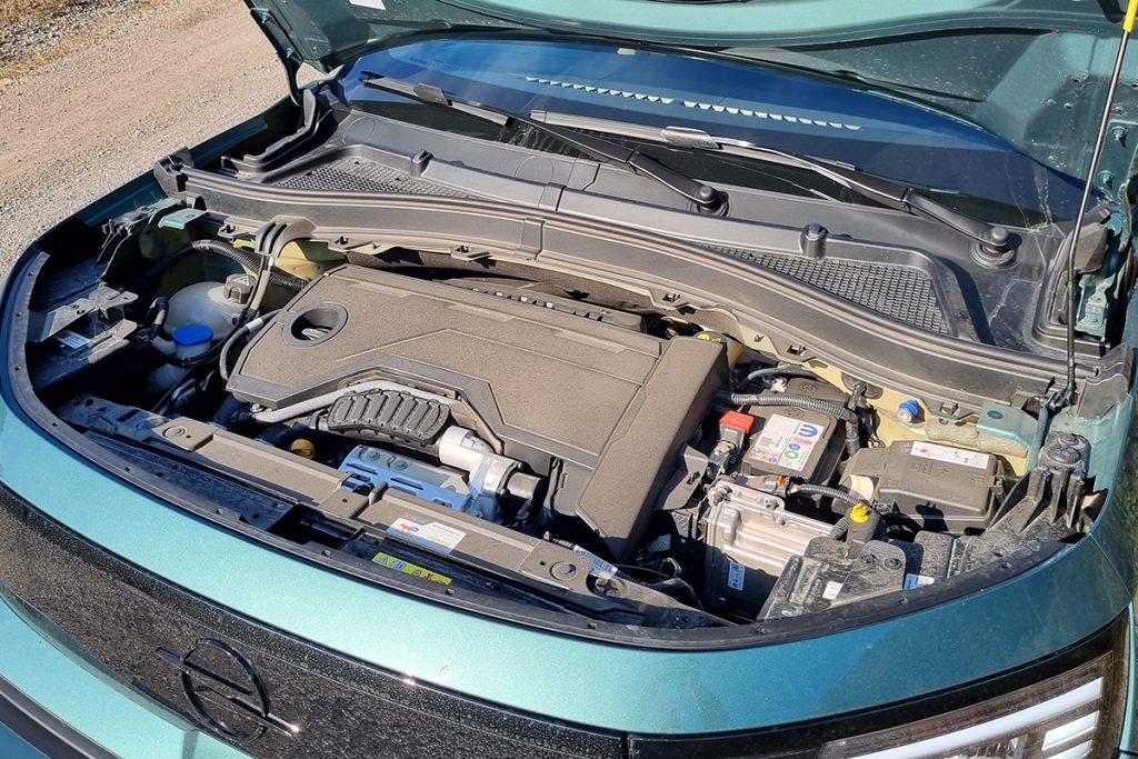 Opel Frontera Hybrid 145_4