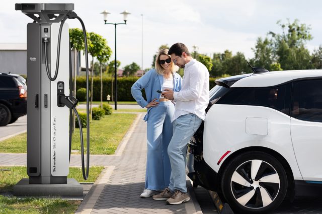 Schneider StarCharge Fast 720