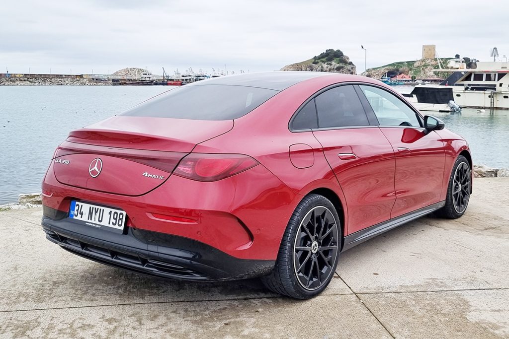 Mercedes-Benz CLA 350 4Matic_2