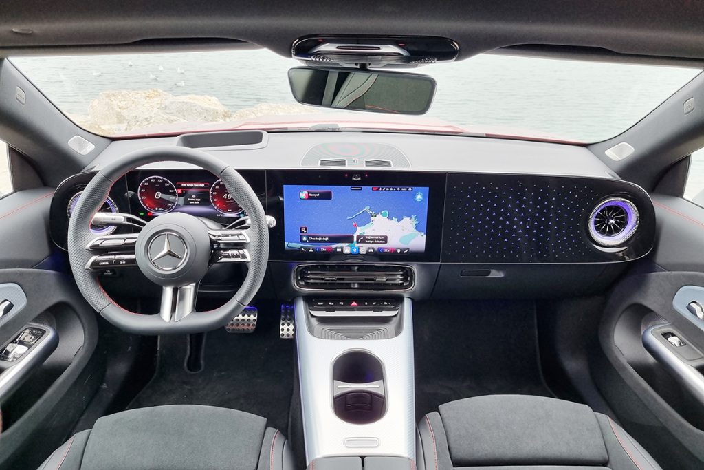 Mercedes-Benz CLA 350 4Matic_3