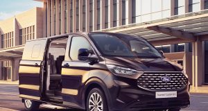 Yeni Ford Tourneo Custom 9+1