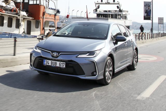 Toyota Corolla Sedan
