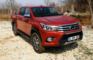 Toyota Hilux 2.4L 4X4