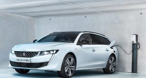 PEUGEOT_508 PHEV_SW_1