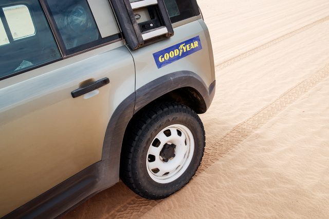 Land Rover Defender_Goodyear Land Rover Defender_Goodyear