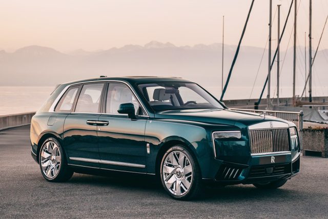 Rolls-Royce Cullinan Yachting