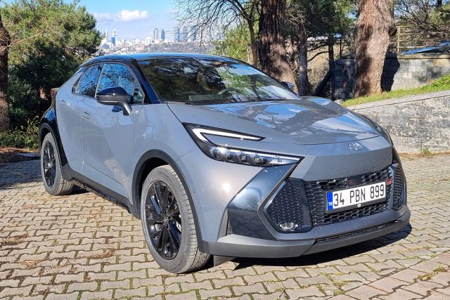 Toyota CH-R 1.8 Hybrid GR SPORT e-CVT